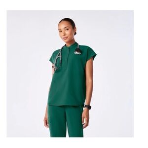 Figs Scrub Top